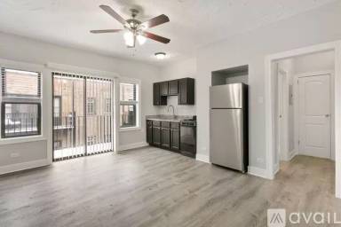 Main picture of 4555 N Malden St