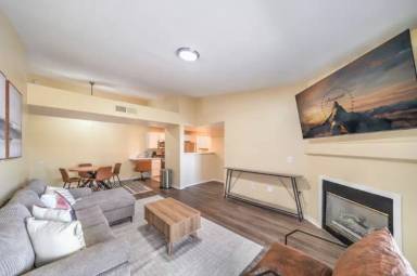 Main picture of Horizons At Seven Hills