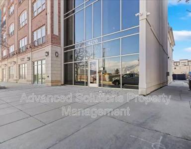 Main picture of 4276 S Main St