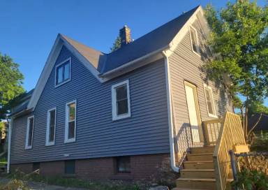 Main picture of 755 S Shea Ave