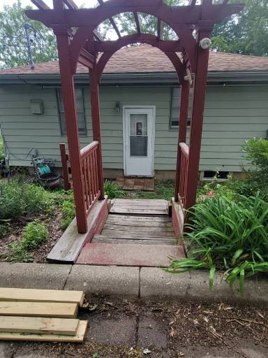 Main picture of 410 Kutz Ave