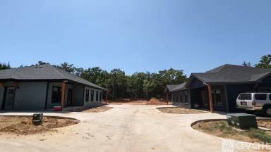 Main picture of 1213 Oak Dr