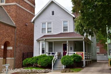 Main picture of 218 W Gilman St