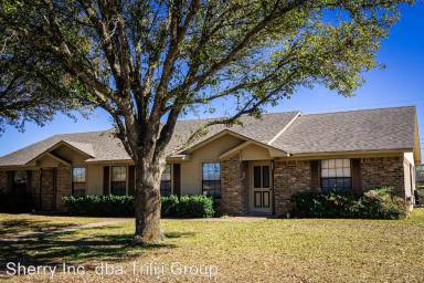 Main picture of 229 Kettler Dr