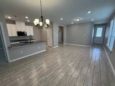 Main picture of 15223 Liberty Sta