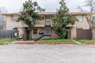 Main picture of 1903 Anchor Dr