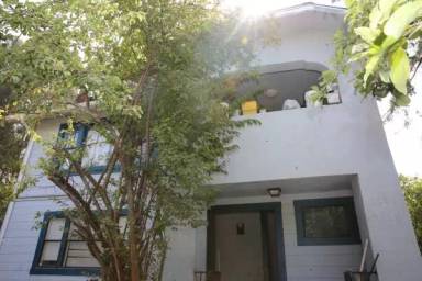 Main picture of 3118 High St