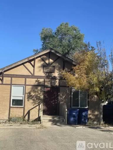 Main picture of 276 Adams St