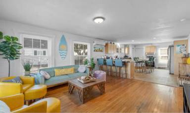 Main picture of 9628 19th Bay St