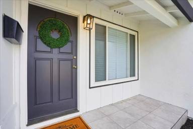 Main picture of 1630 Nicholas Dr