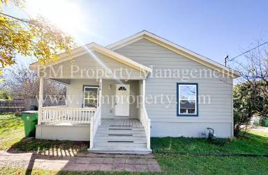 Main picture of 310 E Parks Ave