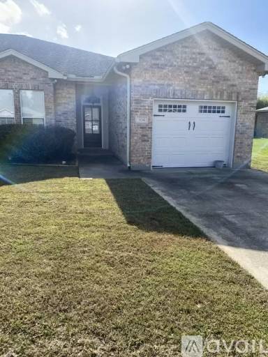 Main picture of 104 Village Oaks Blvd