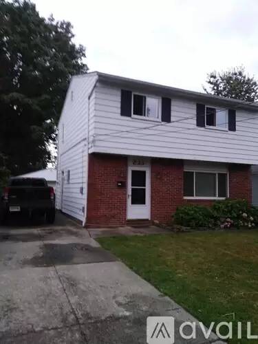 Main picture of 237 Plymouth Rd