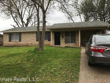 Main picture of 1908 Orbit Dr