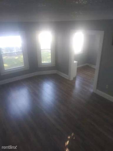 Main picture of 228 9th St
