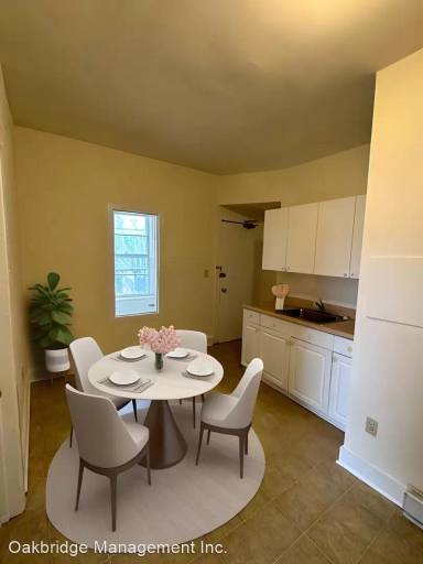 Main picture of 467 Howe Ave