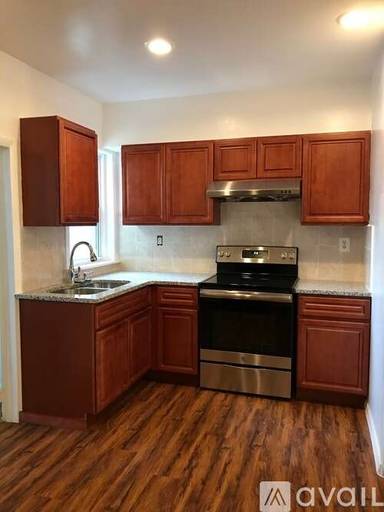 Main picture of 304 E Eleanor St