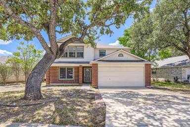 Main picture of 1111 Creek Knl