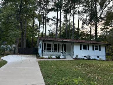 Main picture of 1205 Crabtree Blvd