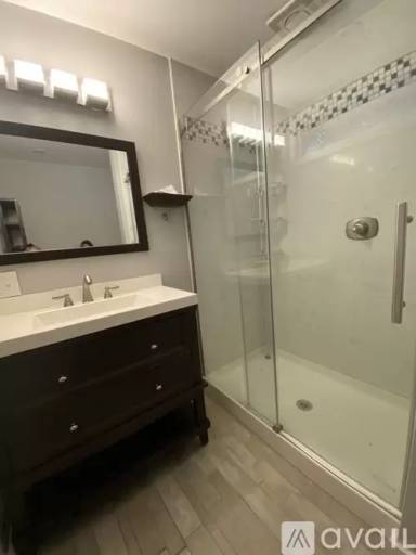 Main picture of 19 Locke Ln