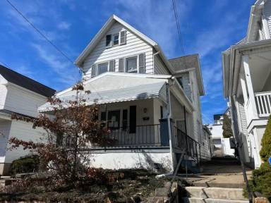 Main picture of 523 N Rebecca Ave