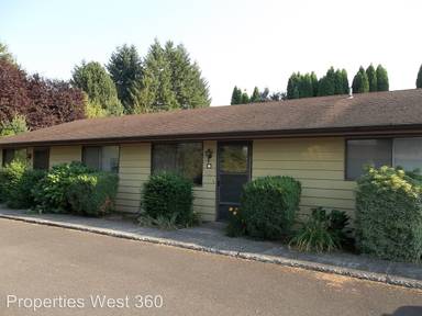 Main picture of 218 SE Clark Ave