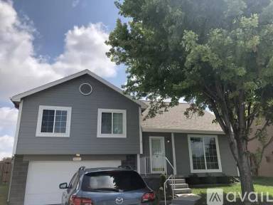 Main picture of 4031 N 172nd Ave