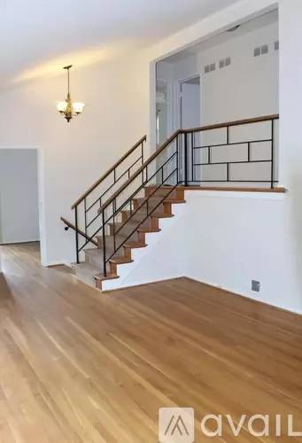 Main picture of 5625 Dover Ct