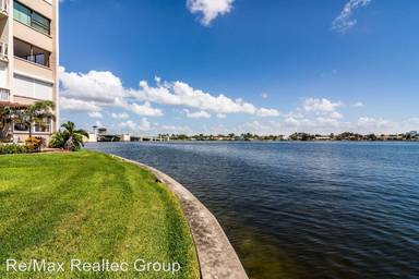 Main picture of 450 Treasure Island Cswy