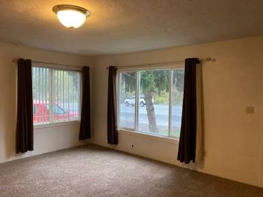 Main picture of 7731 N Umpqua Hwy