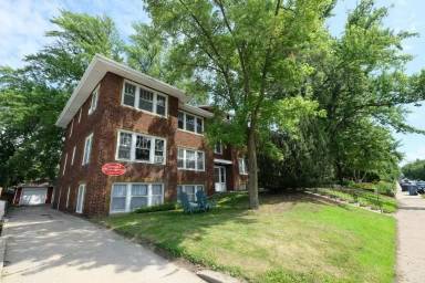 Main picture of 4611 Bryant Ave S