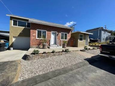 Main picture of 32976 Bonnie Lea Dr