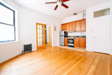 Main picture of 45 Tienman Pl