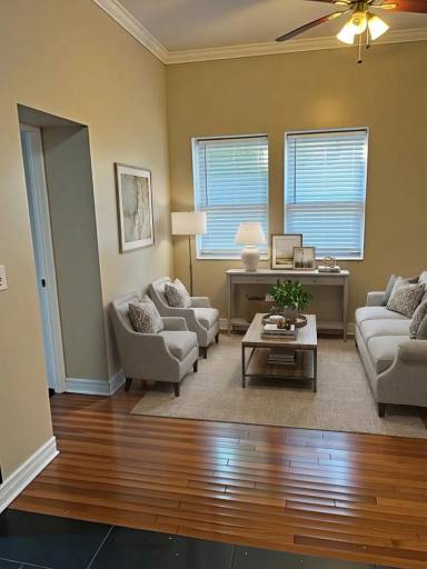 Main picture of 467 Tacoma Ave