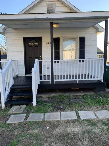 Main picture of 204 E Louisiana Ave