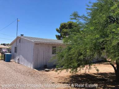 Main picture of 3229 E Sunnyside Ln