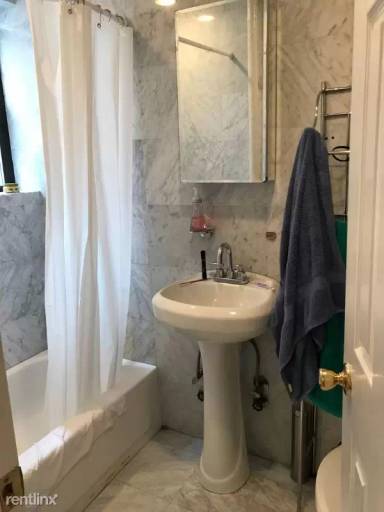 Main picture of 217  West 16th St