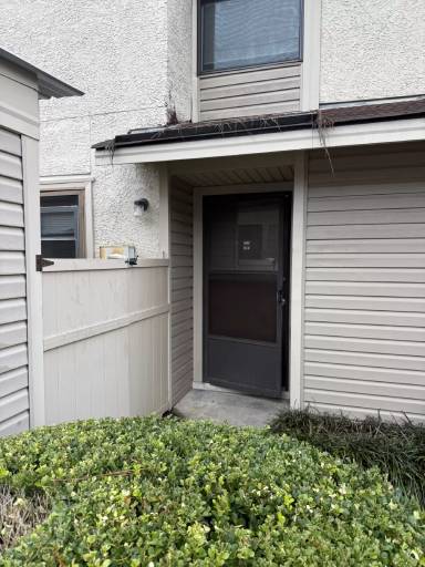 Main picture of 901 Olmstead Dr Condos