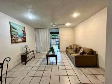 Main picture of 715 SW 75th St
