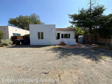 Main picture of 314 Girard Blvd SE