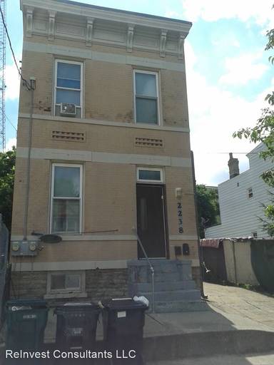 Main picture of 2238 Flora St