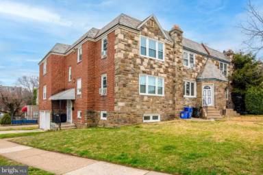 Main picture of 6033 Woodcrest Ave