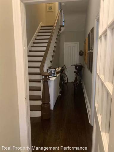 Main picture of 39 Waverly Pl