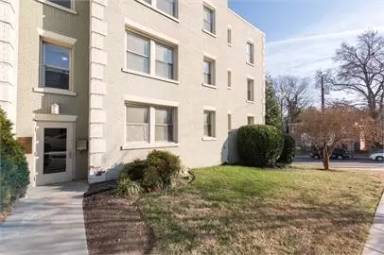 Main picture of 4405 1st Pl NE
