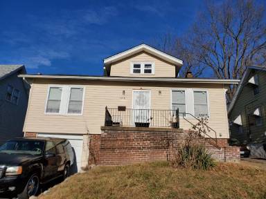 Main picture of 1915 Switzer Ave