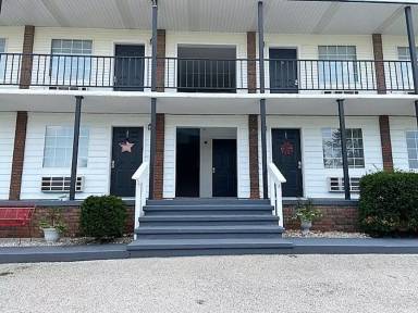 Main picture of 10000 Historic State Highway 165