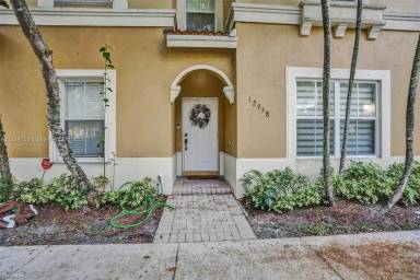 Main picture of 12958 SW 32nd St