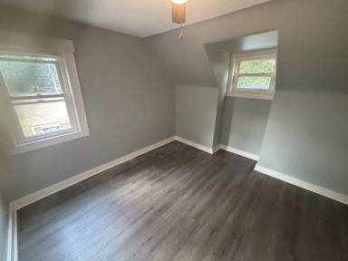 Main picture of 25 Ridgeway Ave