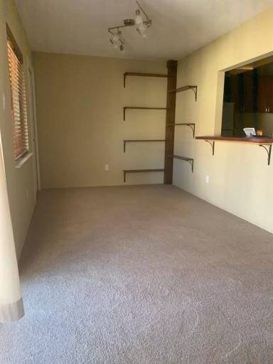 Main picture of 937 Country Club Dr SE