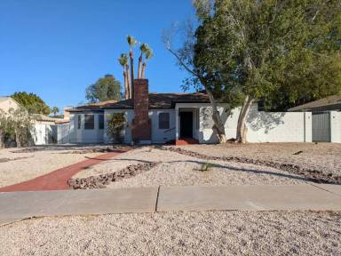 Main picture of 645 S 8th Ave